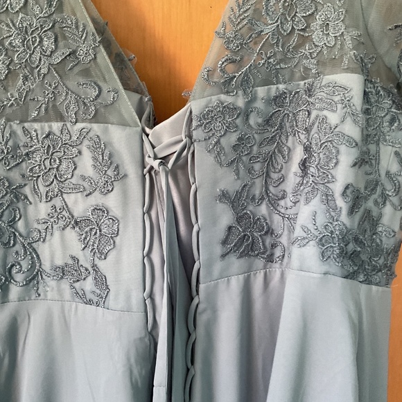 Gown - Picture 5 of 5